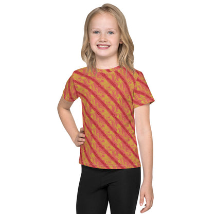 昇龍（昇竜）の伝統文様を赤地の男の子や女の子たち子供向けキッズTシャツのコーデ画像（フロント）