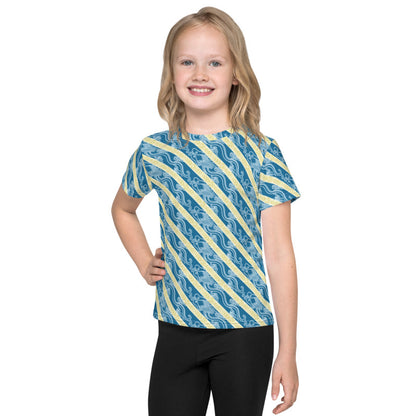 昇龍（昇竜）の伝統文様を青地の男の子や女の子たち子供向けキッズTシャツのコーデ画像（フロント）