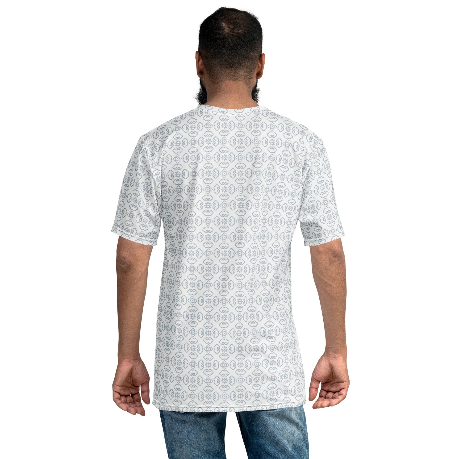 グレーの割付文様メンズTシャツのコーディネート画像（バック）