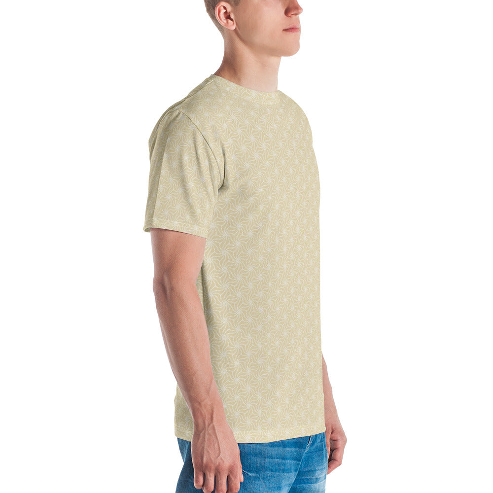 ベージュ色のねじれ麻の葉文様メンズTシャツのコーディネート画像（右サイド）
