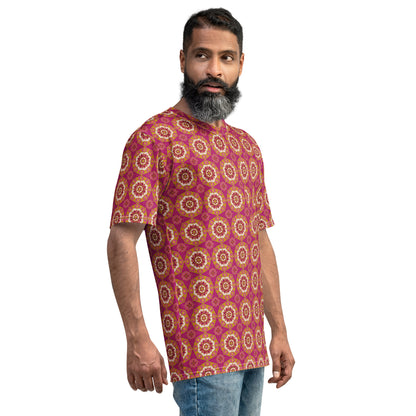 赤色ベースの蜀江文様メンズTシャツのコーディネート画像（右サイド）