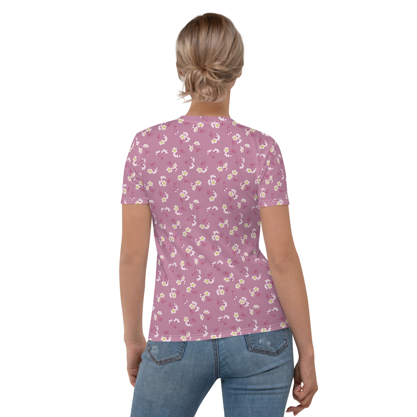 ピンク色の桜文様レディースTシャツのコーディネート画像（バック）