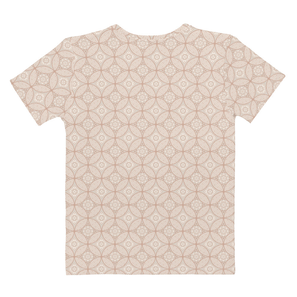 ベージュ色の七宝繋ぎ文様レディースTシャツの背面画像