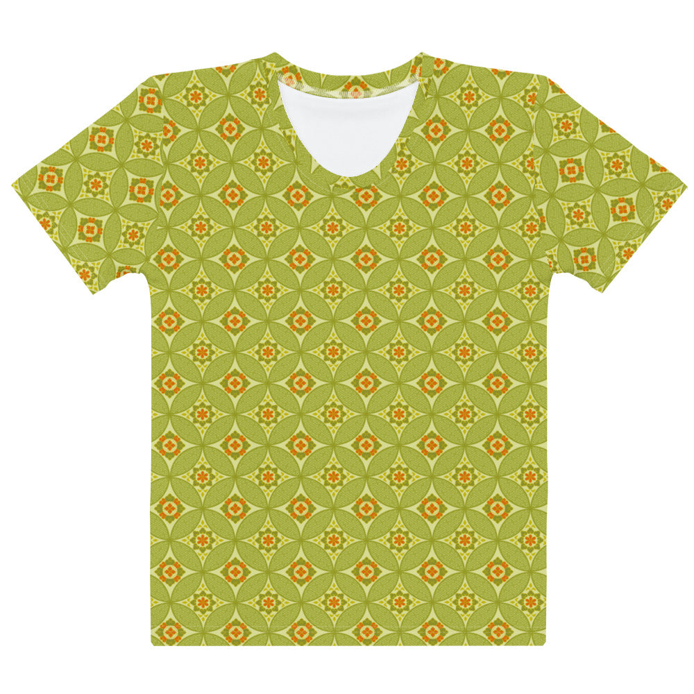 黄緑色の七宝繋ぎ文様レディースTシャツの前面画像