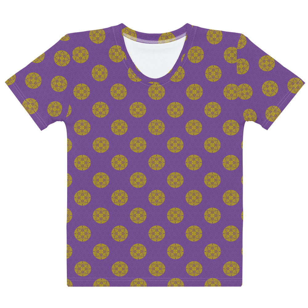 紫色の亀甲に金色八つ藤文様レディースTシャツの前面画像