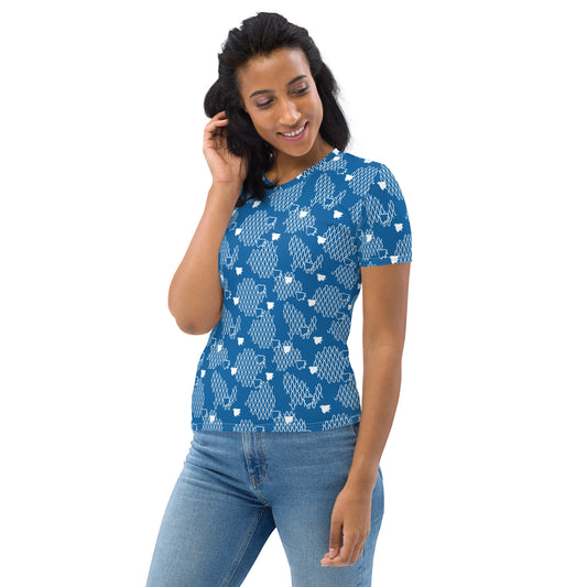 ブルーの網目に千鳥文様レディースTシャツのコーディネート画像（左サイド）