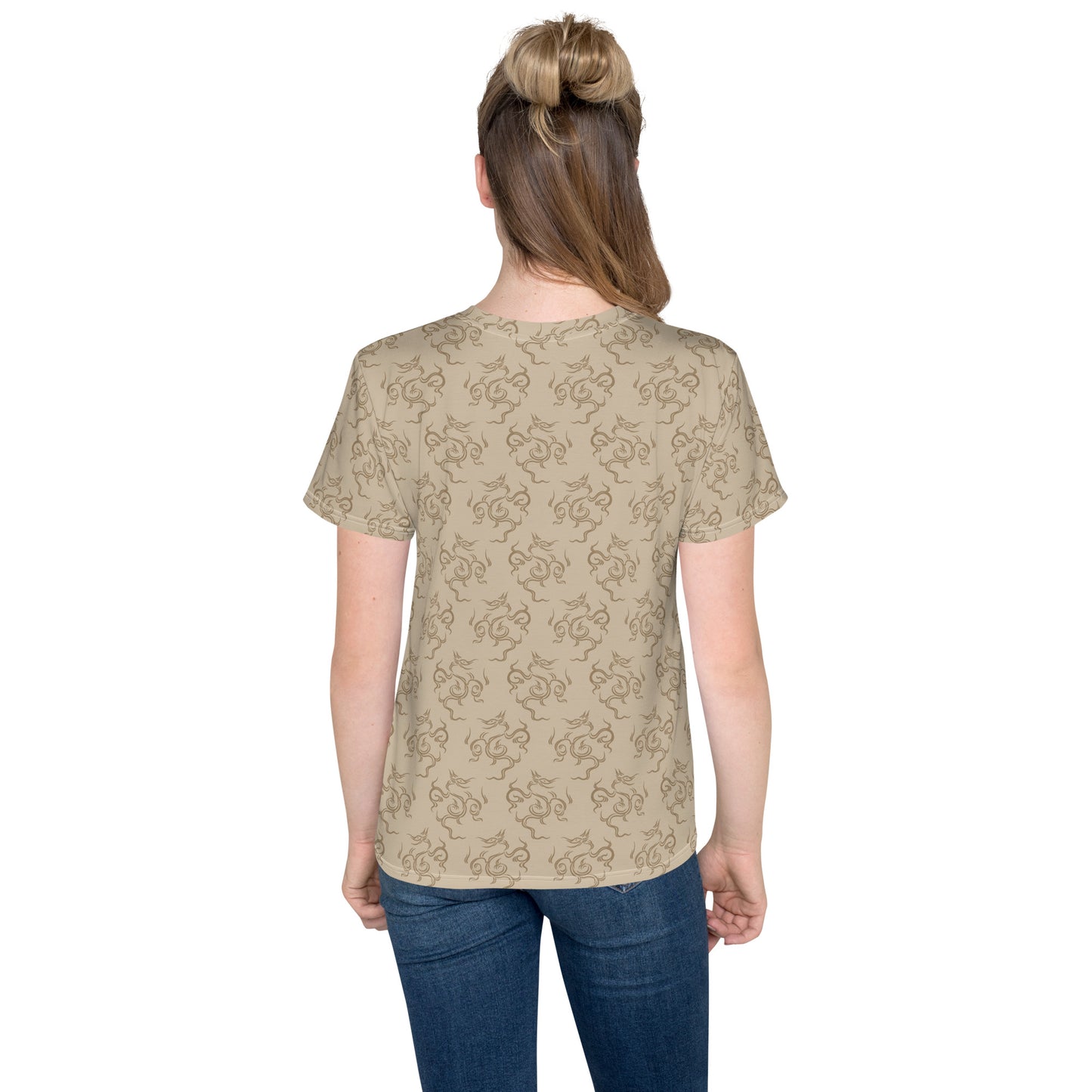 龍の文様である竜紋（龍紋）を四角くデフォルメした茶色（ベージュ）地の女の子Tシャツのコーデ画像（バック）