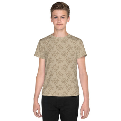 龍の文様である竜紋（龍紋）を四角くデフォルメした茶色（ベージュ）地の男の子Tシャツのコーデ画像（フロント）