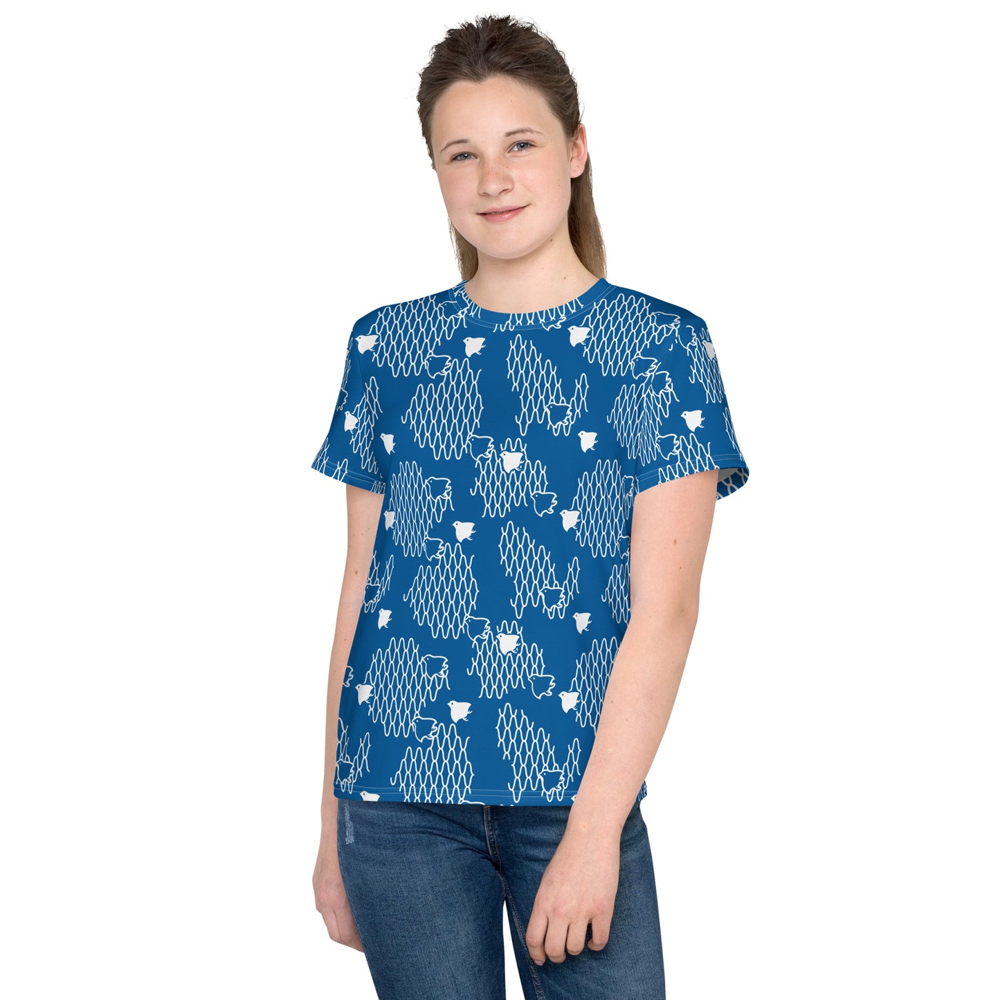 千鳥の伝統文様をあしらった青地の女の子Tシャツのコーデ画像（フロント）